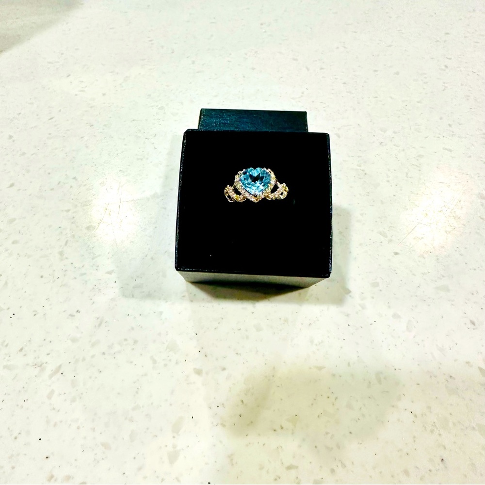 heart shaped Topaz ring with diamond accents, 14 k white gold/sterling …